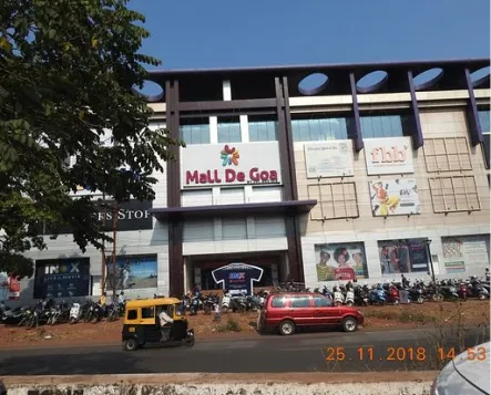 Mall De Goa, Reliance Mart  & Delfinos Mega Mart